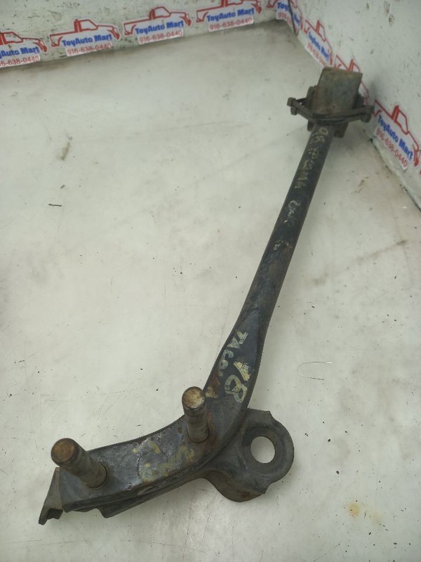 95-00 TOYOTA TACOMA FRONT DRIVER LEFT STRUT CONNECTING ROD