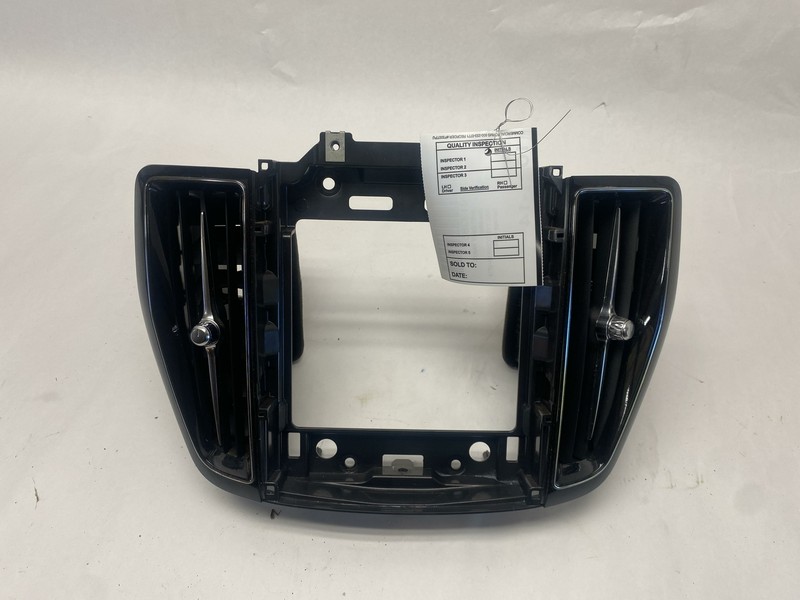 2018-2021 VOLVO XC60 FRONT DASH RADIO DISPLAY BEZEL TRIM SURROUND COVER OEM