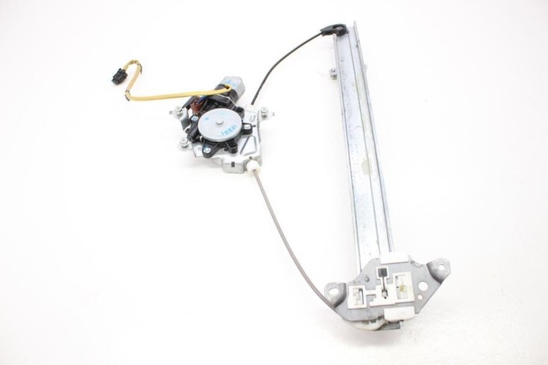 2005-2019 Nissan Frontier 4.0L Passenger Right Rear Window Regulator and Motor