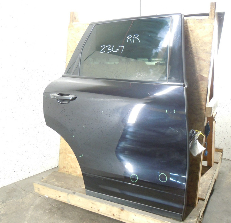 11-18 Porsche Cayenne Rear Door Assembly Passenger Right Electric W/ Blind OEM