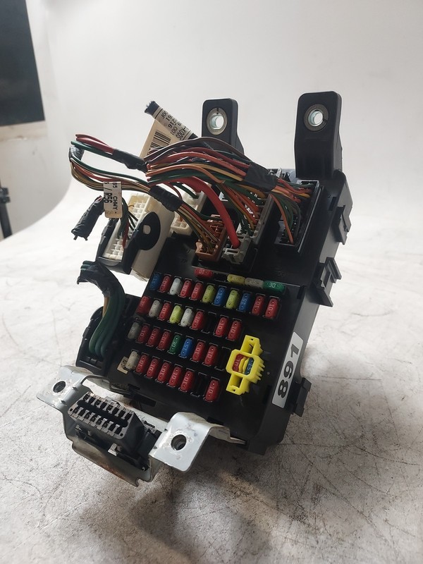 2006-2011 Hyundai Accent Cabin Fuse Box Relay Junction OEM