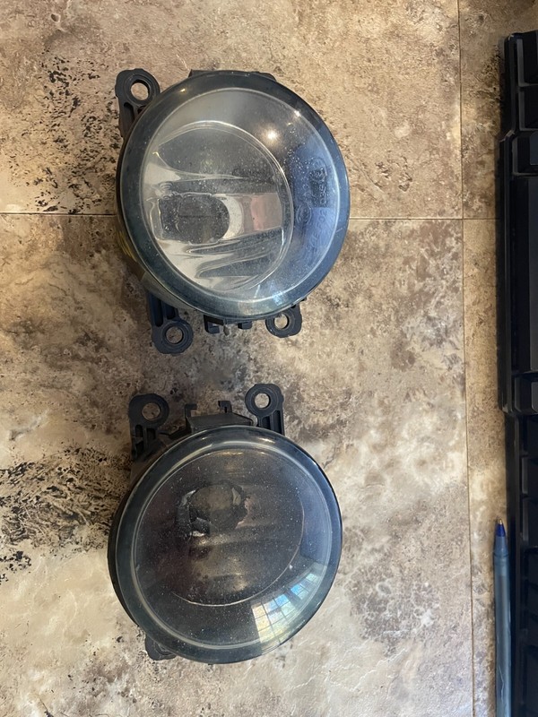 17-19 TITAN XD FOG LAMPS OEM PAIR