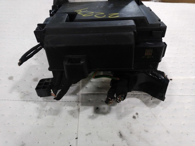2021 Ford F150 Pickup OEM Used Fuse Box Green ML3T14D068AE 112K Miles