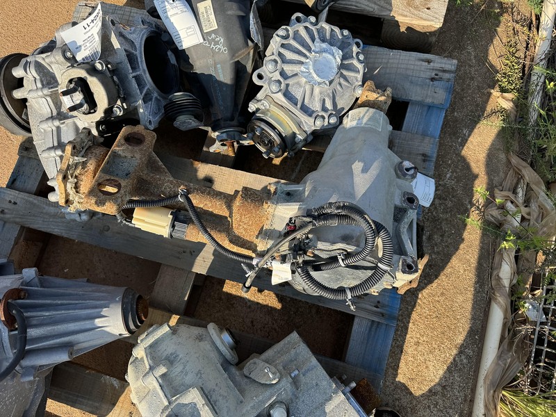 2017-2019 SILVERADO SIERRA 2500 6.0L FRONT CARRIER AXLE DIFFERENTIAL 4.10 RATIO