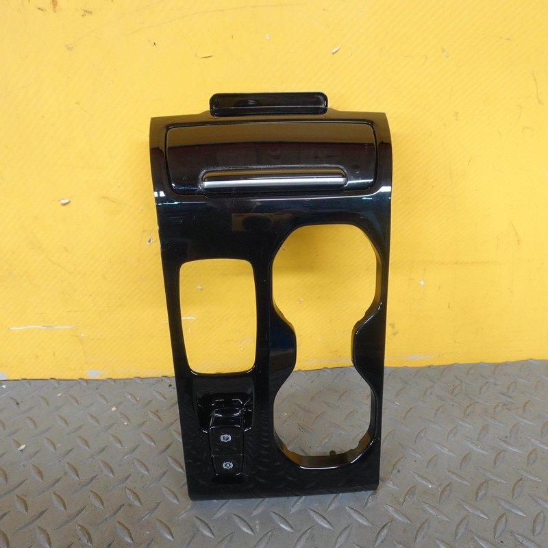 2019-2022 VOLVO XC40 FRONT CENTER CONSOLE TRANSMISSION SHIFTER BEZEL PANEL OEM