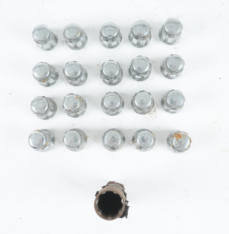 1987-1993 Cadillac Allante WHEEL LUG NUT SET OF 21 OEM