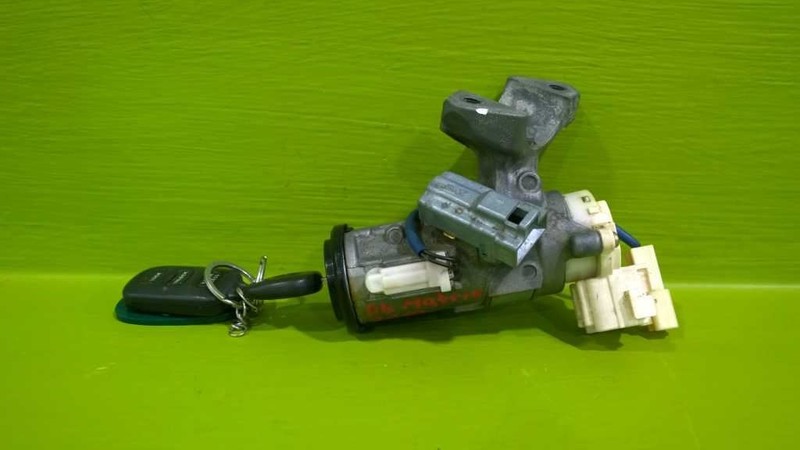 03 04 05 06 MATRIX IGNITION SWITCH CYLINDER HOUSING W/KEY OEM 3751-10