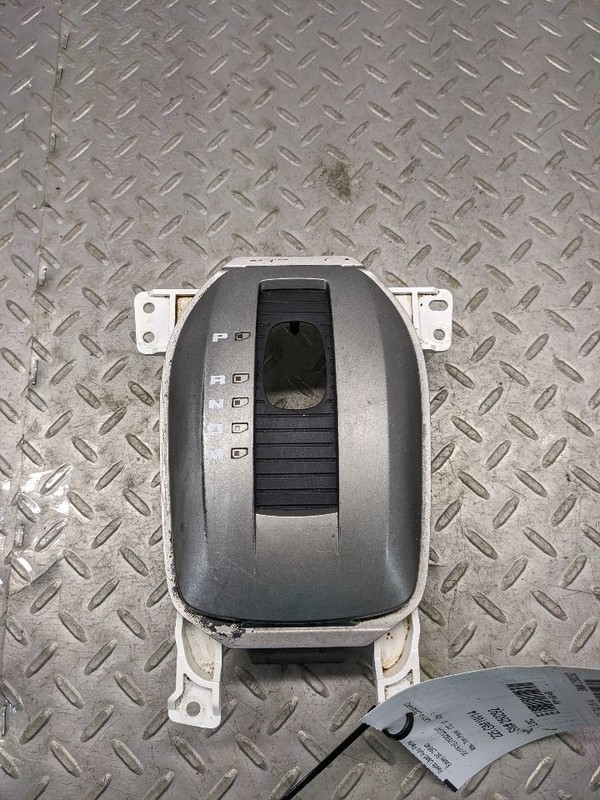 2010-2015 CHEVY CAMARO AUTOMATIC SHIFT INDICATOR BEZEL 1192489