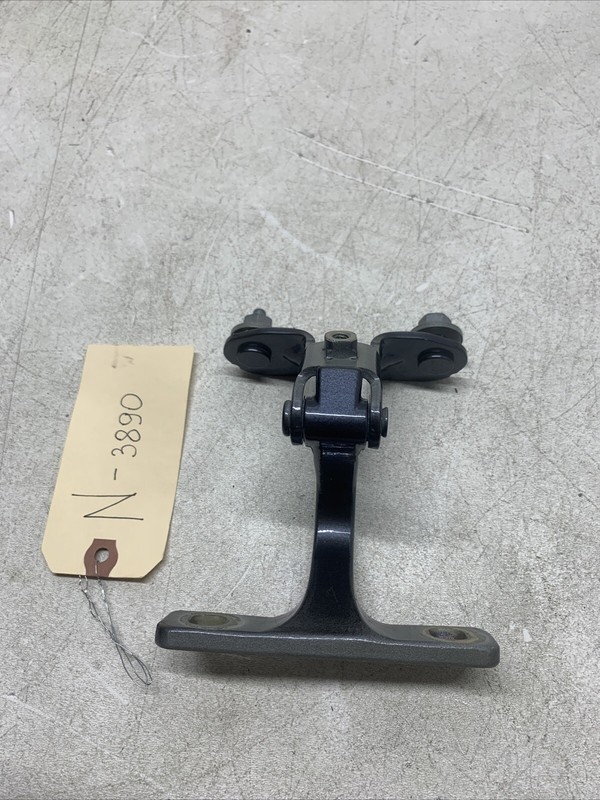 TESLA MODEL Y LIFTGATE HINGE REAR RIGHT 1500495-00-A 2020 - 2023 OEM 3890 B84
