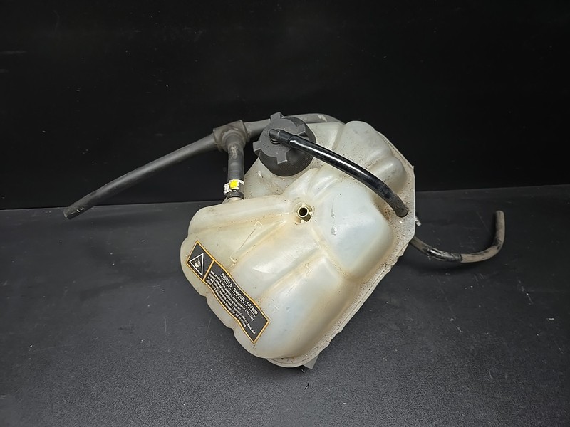 2003-2012 Maserati Quattroporte M139 Radiator Coolant Expansion Reservoir Tank