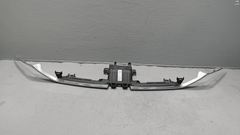 2017-2019 Honda CR-V Front Grille Trim Headlight Chrome Molding Pair OEM
