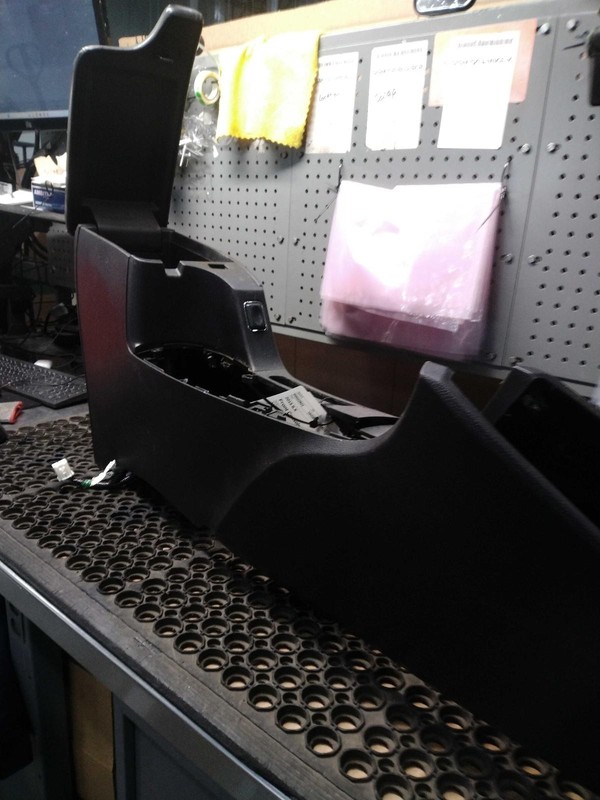 2015 Acura ILX Center Console Blue OEM Used 125K Miles NJ25-22922-577066
