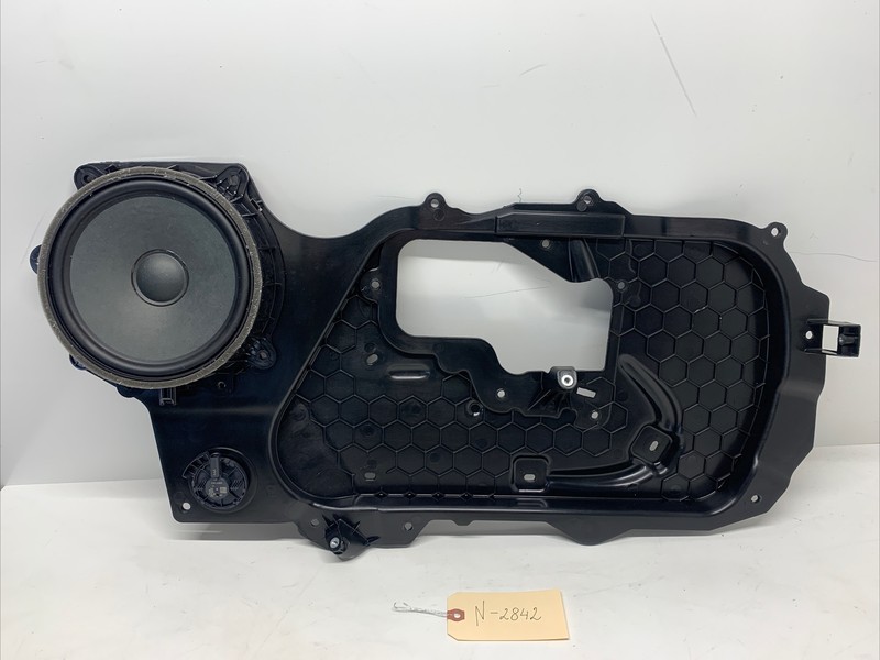 17-20 TESLA MODEL 3 FRONT LEFT DOOR INNER CLOSEOUT PANEL 1092146-00-D 2842 S1