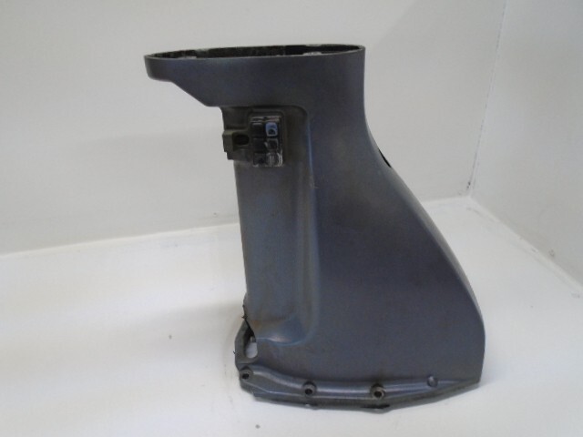 USED YAMAHA FOUR 4 STROKE 15 hp OUTBOARD UPPER CASING EXHAUST HOUSING 66M-45111