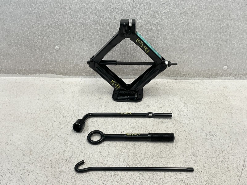 2025 Kia K4 Emergency Spare Tire Jack Tool Kit Set 1591 OEM