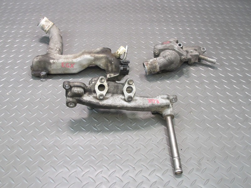 2004-2009 LEXUS UZJ120L GX470 4.7L 2UZFE ENGINE THERMOSTAT HOUSING W/ PIPE SET