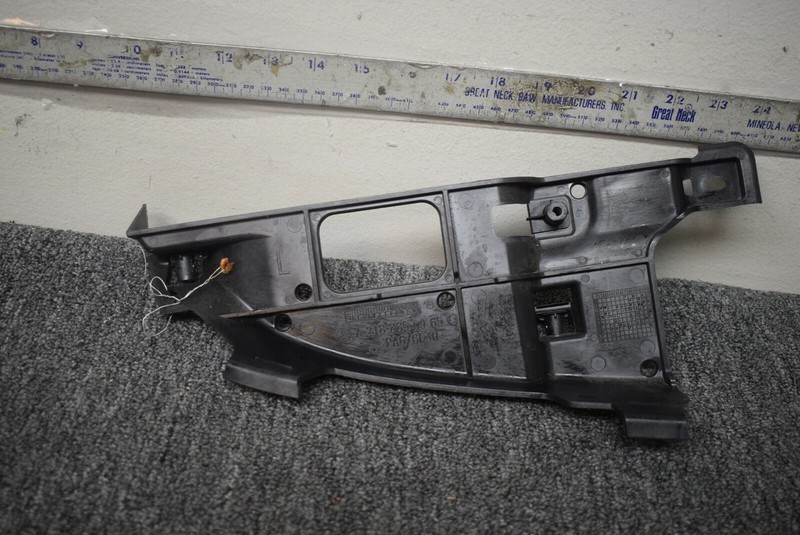 2015-2018 MERCEDES BENZ CLS400 TAILPIPE SUPPORT BRACKET FACTORY OEM