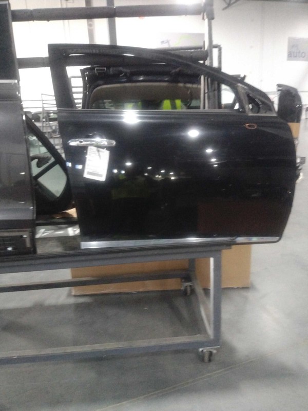 2011 Suzuki Kizashi Right Door Black Good Condition Light Scratch 4DR Sedan
