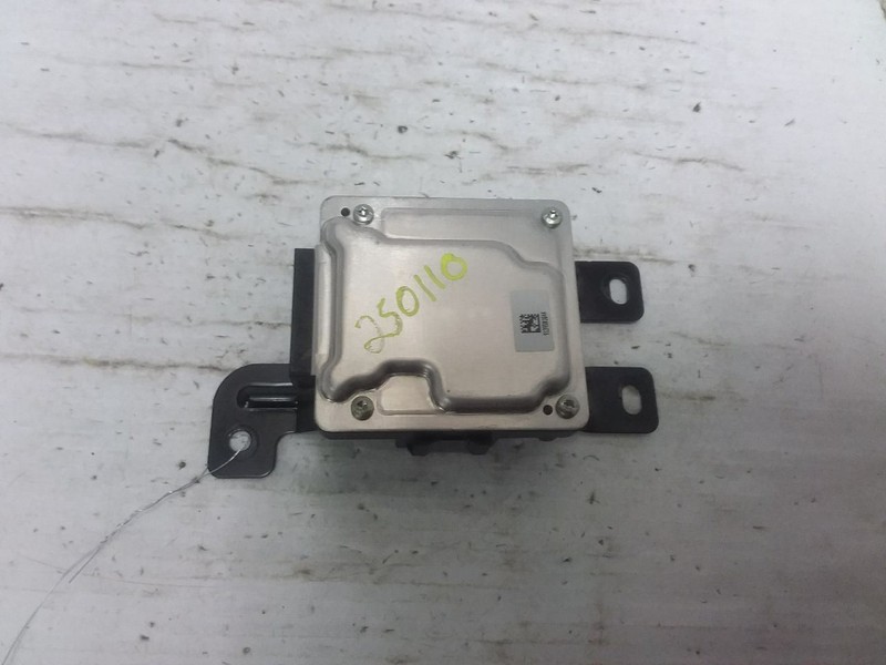 Transfer Case Control Module Left Hand Quarter Mounted Fits 18-21 KONA 1571180