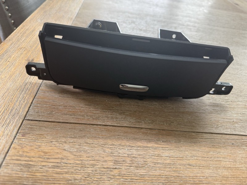 06-10 KIA SEDONA DASH STORAGE COMPARTMENT TRIM ASSEMBLY OEM USED 4D846-25100