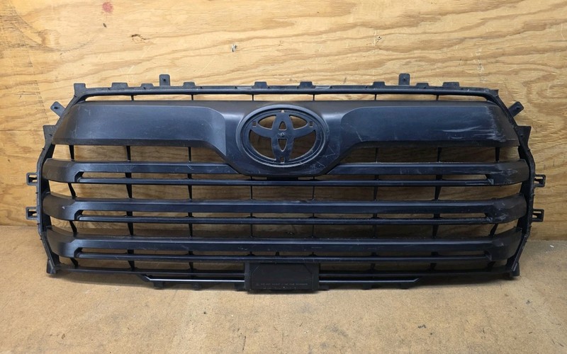 2022 2023 2024 Toyota Tundra Front Bumper Grille 53101-0C110 OEM