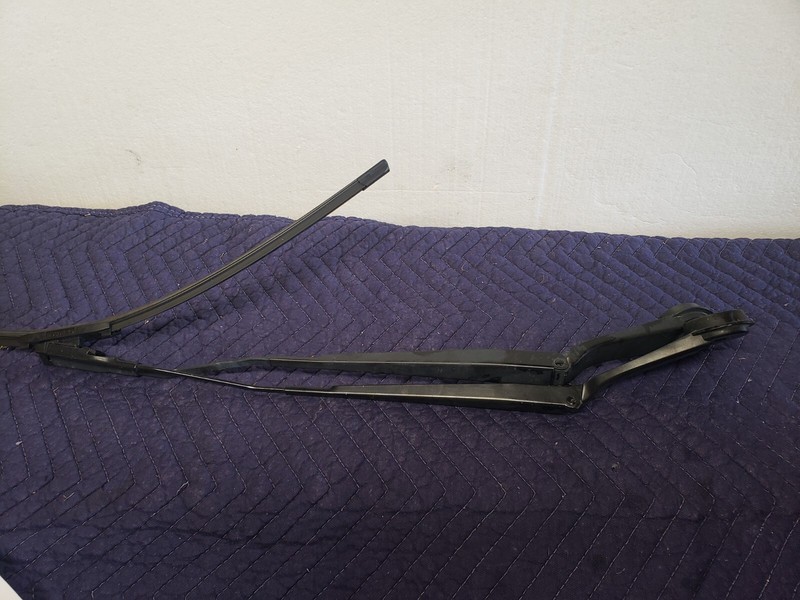 2012 - 2018 FORD FOCUS FRONT LEFT & RIGHT WINDSHIELD WIPER ARM PAIR SET OEM