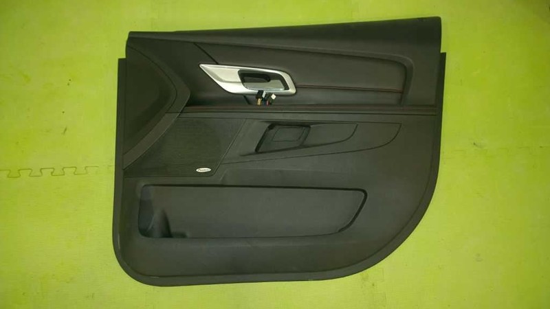 10-17 TERRAIN PASSENGER RIGHT FRONT INTERIORDOOR PANEL 2439-134