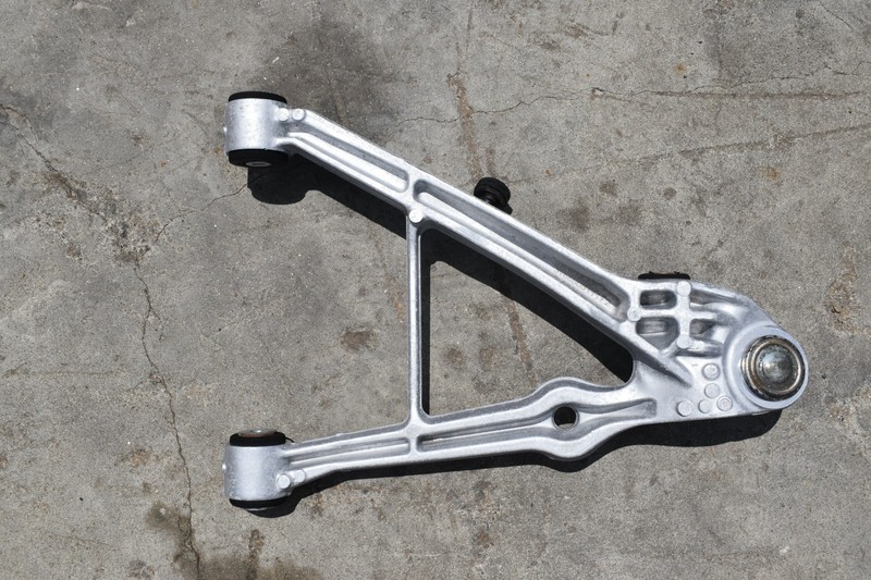 1997-04 CORVETTE C5 RH PASSENGER SIDE REAR LOWER CONTROL ARM 10233636 OEM *USED*