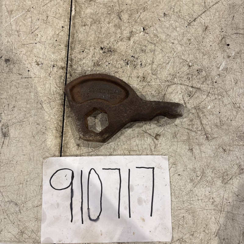 2001-2003 Dodge Durango Dakota Front Sway Bar Bushing Bracket 52113062AB #2