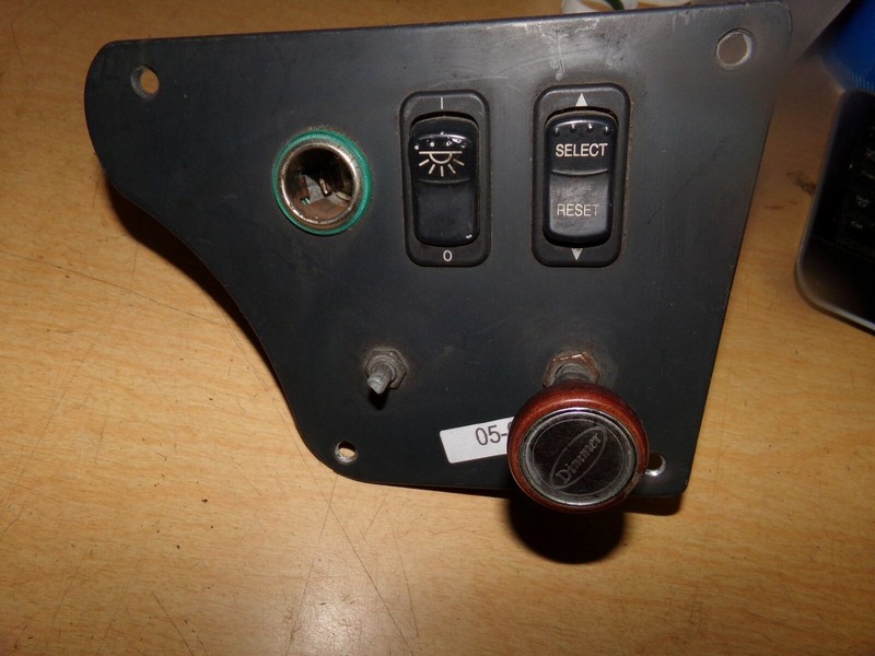 Peterbilt Dash Switch Panel 17-05015M *FREE SHIPPING*