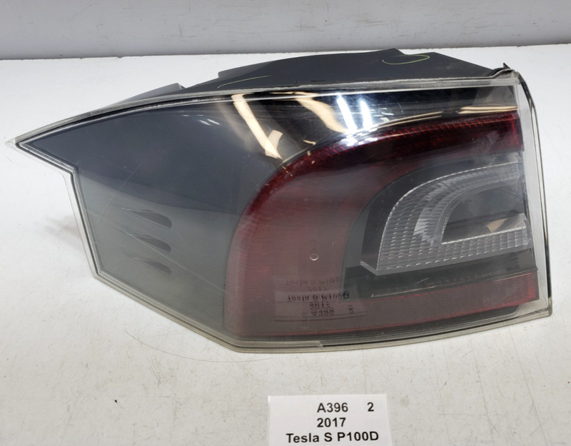 ✅ 12-20 OEM Tesla Model S Rear Left Driver Side Outer Tail Light Lamp