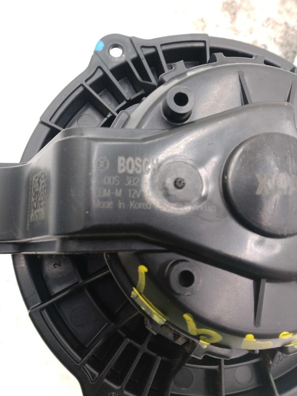 2019 Kia Sorento HVAC Blower Motor OEM 979452W000 Silver 123K Miles