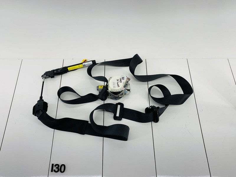 14-15 FIAT 500L FRONT RIGHT PASSENGER SIDE SEAT BELT TENSIONER OEM