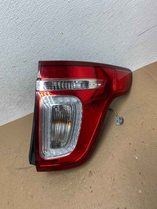 2011-2015 Ford Explorer Police Package Right Passenger Side Tail light AD6495 DW