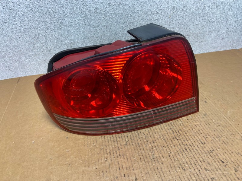 2002 to 2005 Hyundai Sonata Left Driver Lh Side Tail Light Oem AE0409 LK