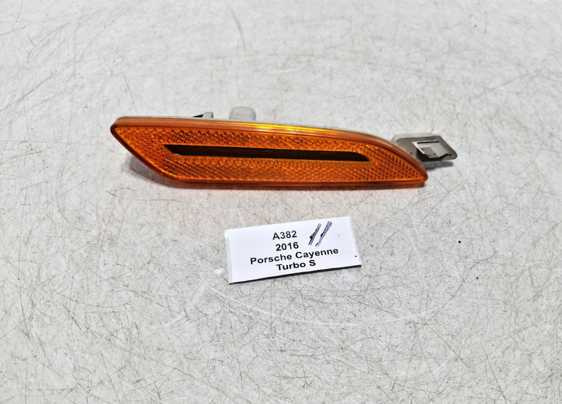 ✅ 15-18 OEM Porsche Cayenne Turbo S 958 Front Right Passenger Marker Lamp Light