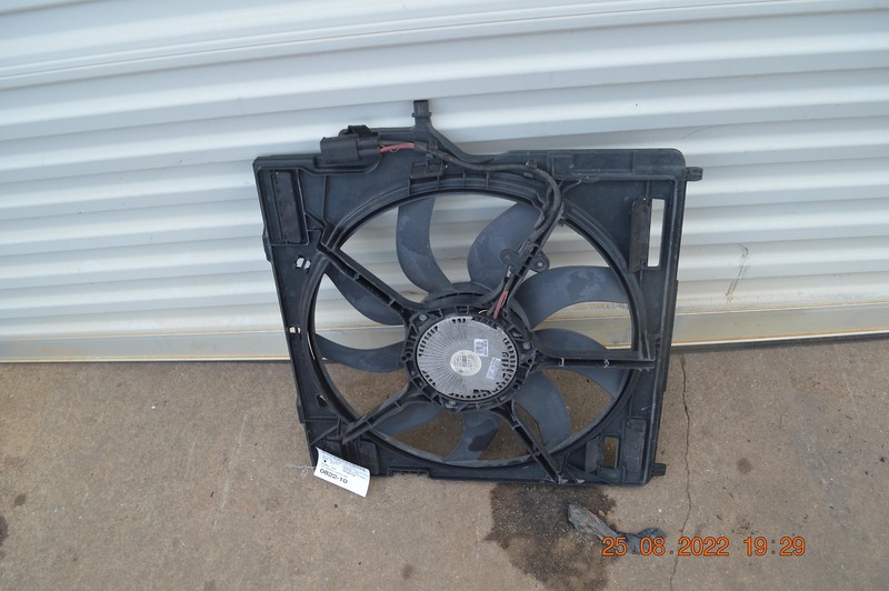 2010-2013 BMW X5 M 4.4L ENGINE AIR COOLING FAN MOTOR SHROUD 850 WATT OEM