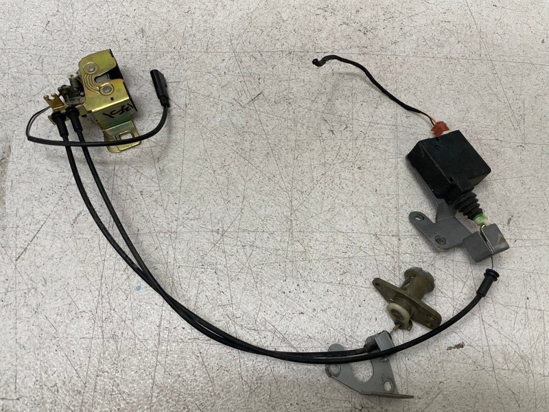 2001-2006 Jaguar XK8 XKR Rear Trunk Boot Lid Lock Latch Actuator Cable 1351 OEM