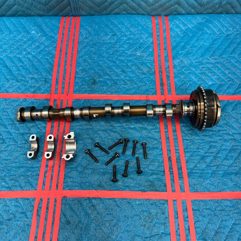 2012–2016 BMW 328i xDrive F30 Left Camshaft With VVT Gear OEM 7598215
