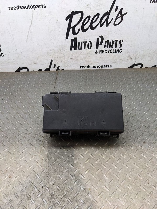 Chassis ECM Multifunction Includes Fuse Box Fits 15-20 CARAVAN 1192866
