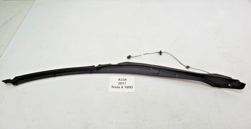 ✅ 16-20 OEM Tesla Model X Rear Left Driver Door Lower Anti Pinch Sensor Trim*