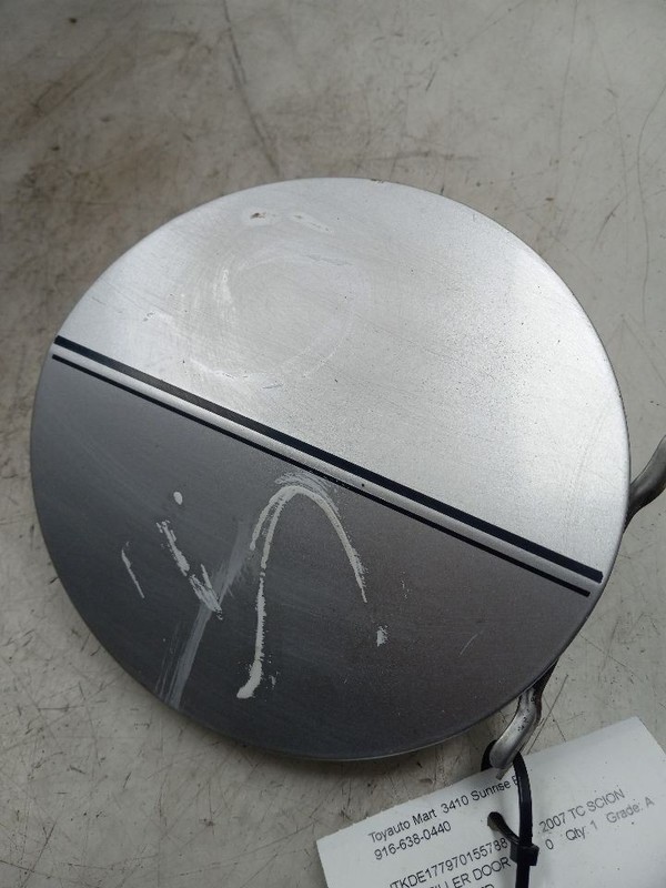 07 SCION TC FUEL FILLER DOOR SLV-1F7