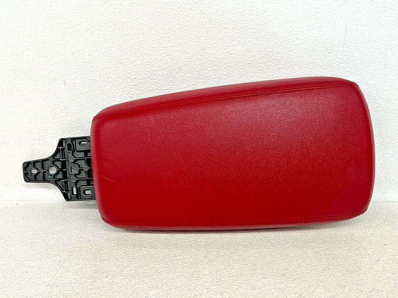 ⭐18-25 ALFA ROMEO STELVIO FRONT CENTER CONSOLE ARMREST STORAGE LID RED LOT2587