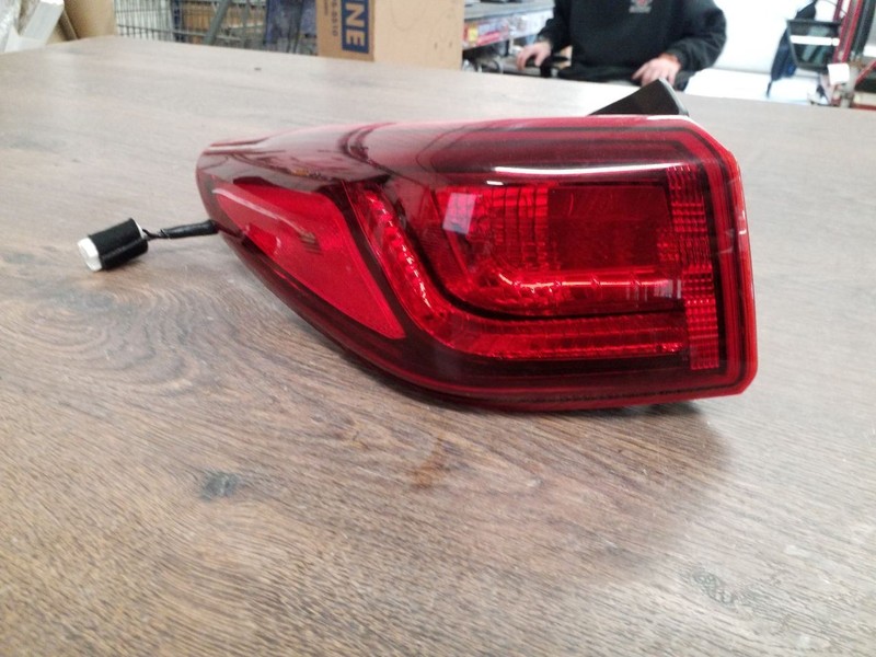 Driver Tail Light Quarter Panel Mounted Incandescent Fits 18-21 KONA 3423772