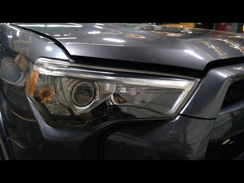 Passenger Right Headlight Fits 14-20 4 RUNNER 1671476
