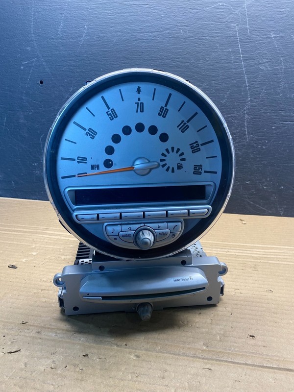 2007 - 2010 Mini Cooper Speedometer Cluster Gauge OEM AE4772 DG