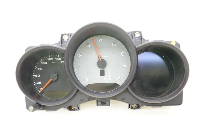 17-18 Porsche Macan 3.0L Speedometer Gauge Cluster 95B920901