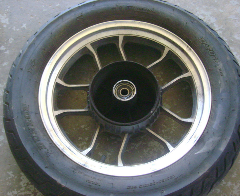1984 85 Honda Magna VF500C VF 500 C VF500 V30 Rear Wheel Rim Tire 130/90-16 Back