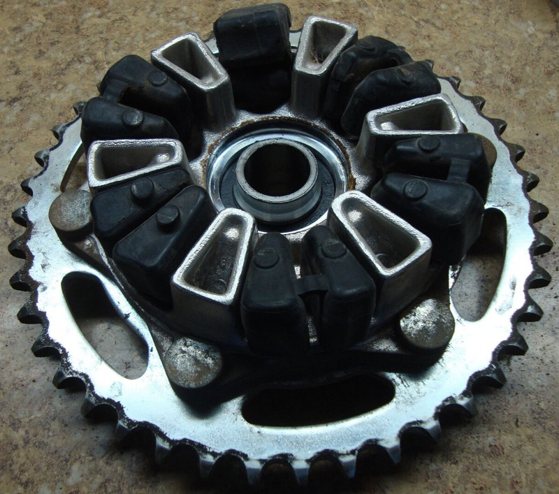 2001 Honda CBR900RR CBR 900 RR CBR900 JT Rear Back Chain Drive Sprocket Cush H12