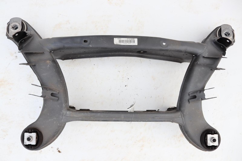 2017-2020 MERCEDES E-CLASS E300 W213 RWD A/T REAR CROSSMEMBER SUBFRAME OEM